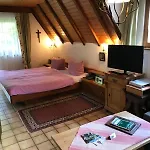 Haus Bachschwalbe *