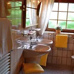 Haus Bachschwalbe *