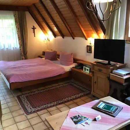 Haus Bachschwalbe *